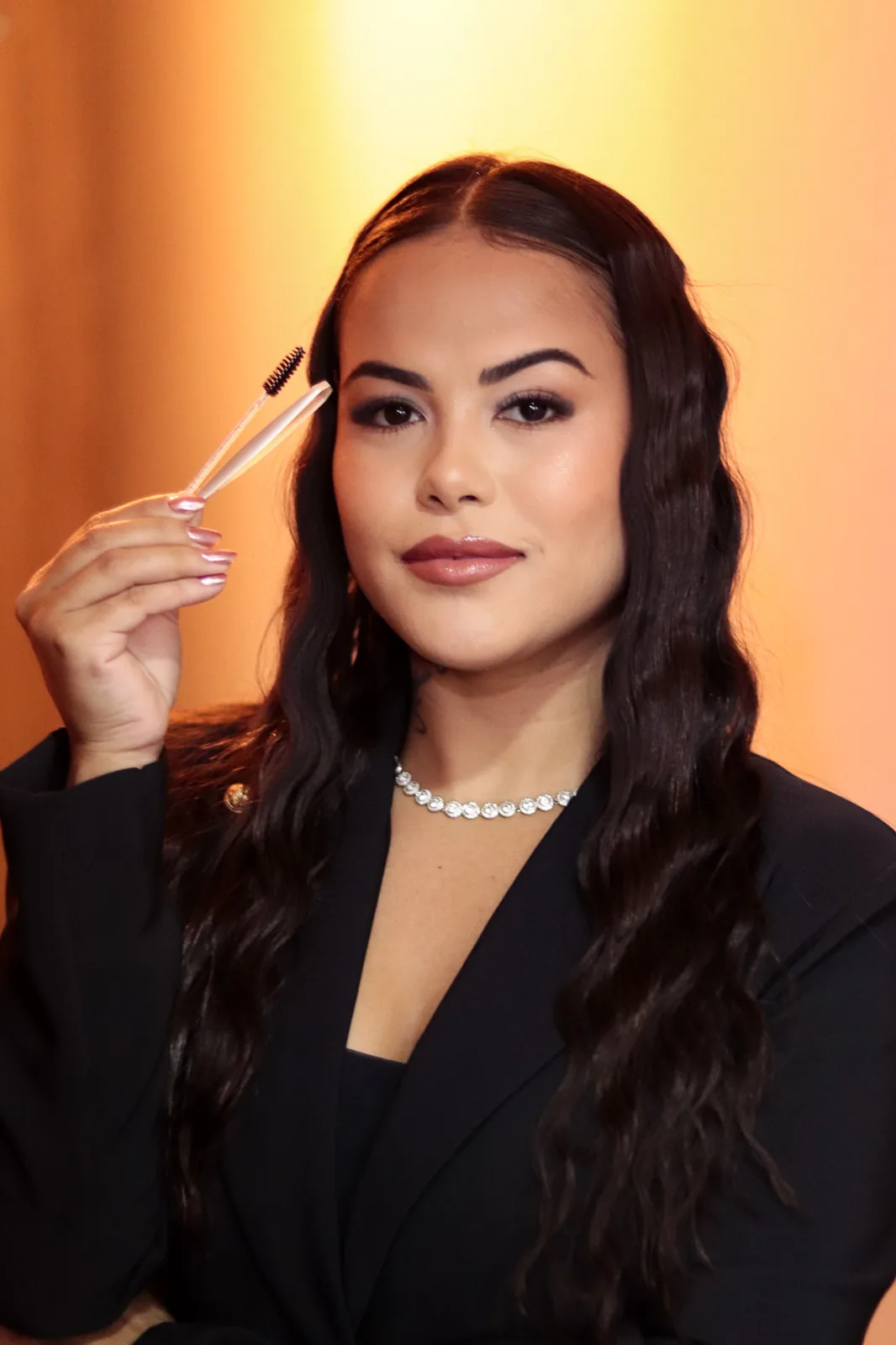 Giovanna, profissional de lash design e design de sobrancelhas